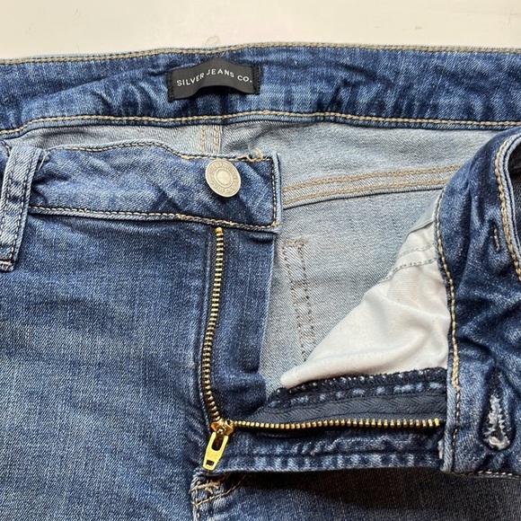 Silver Jeans Elyse Bermuda Short High Rise Size 30 - Picture 15 of 16